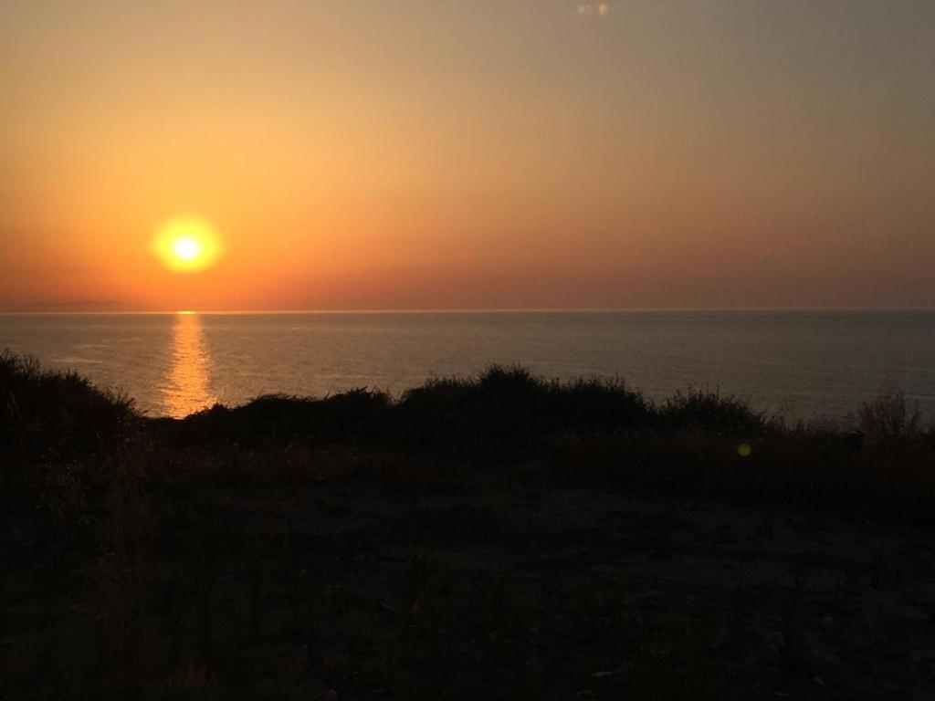 Apartment Tramonto Sea-Front Valledoria  Eksteriør bilde